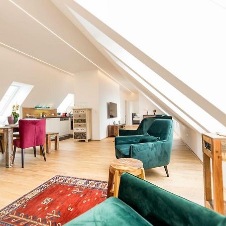 Grosse Dachgeschosswohnung Im Herzen Von Graz Extérieur photo