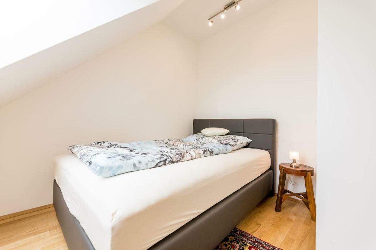 Grosse Dachgeschosswohnung Im Herzen Von Graz Extérieur photo
