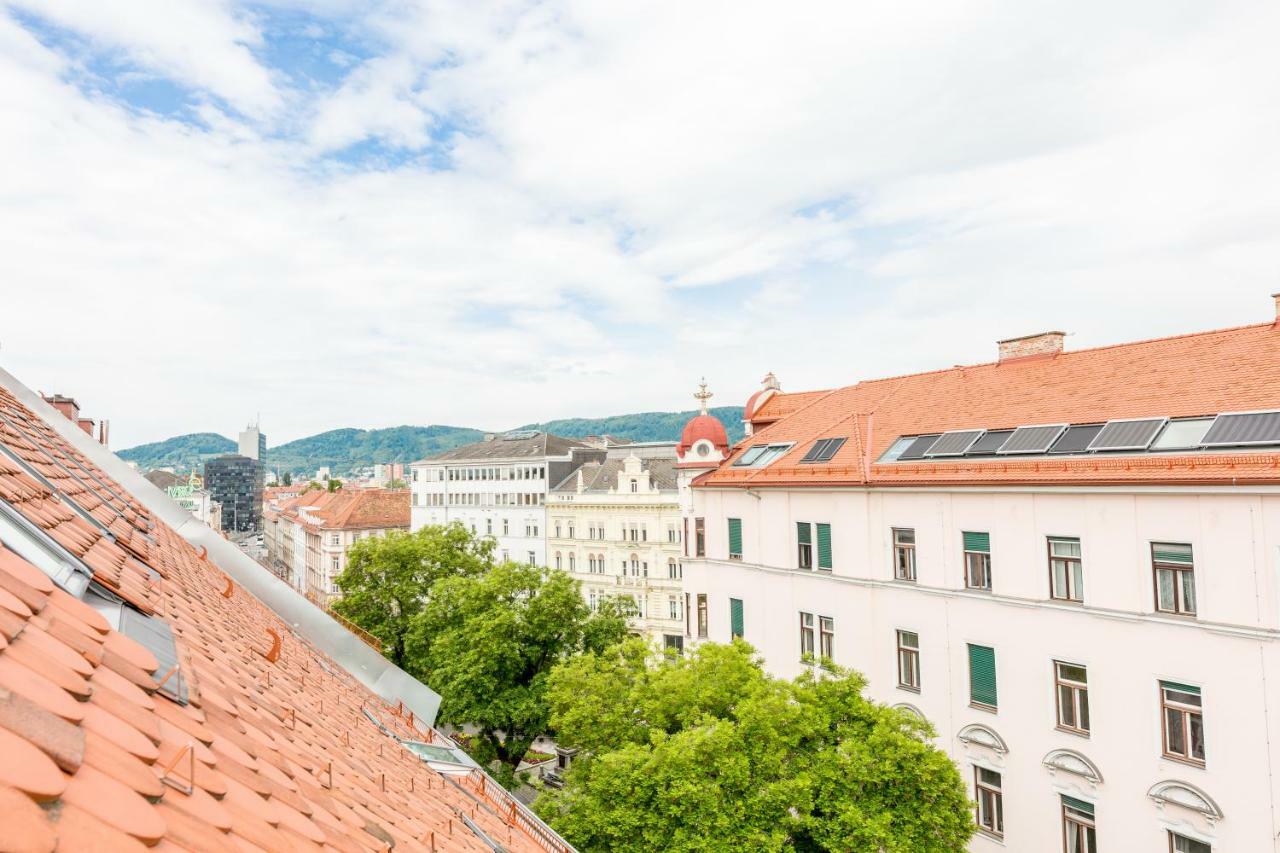 Grosse Dachgeschosswohnung Im Herzen Von Graz Extérieur photo